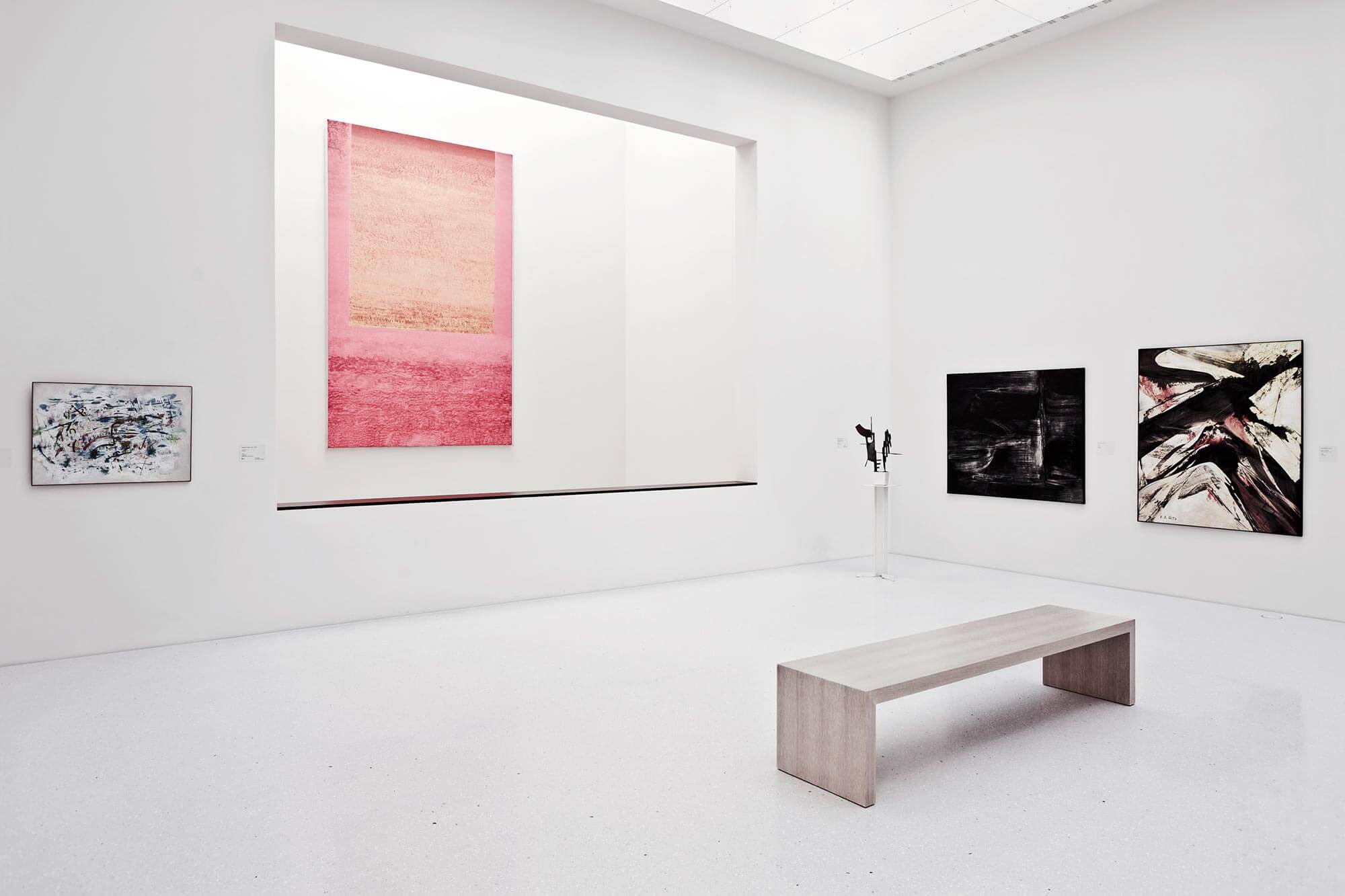 Innenaufnahme Museum mit Kunst