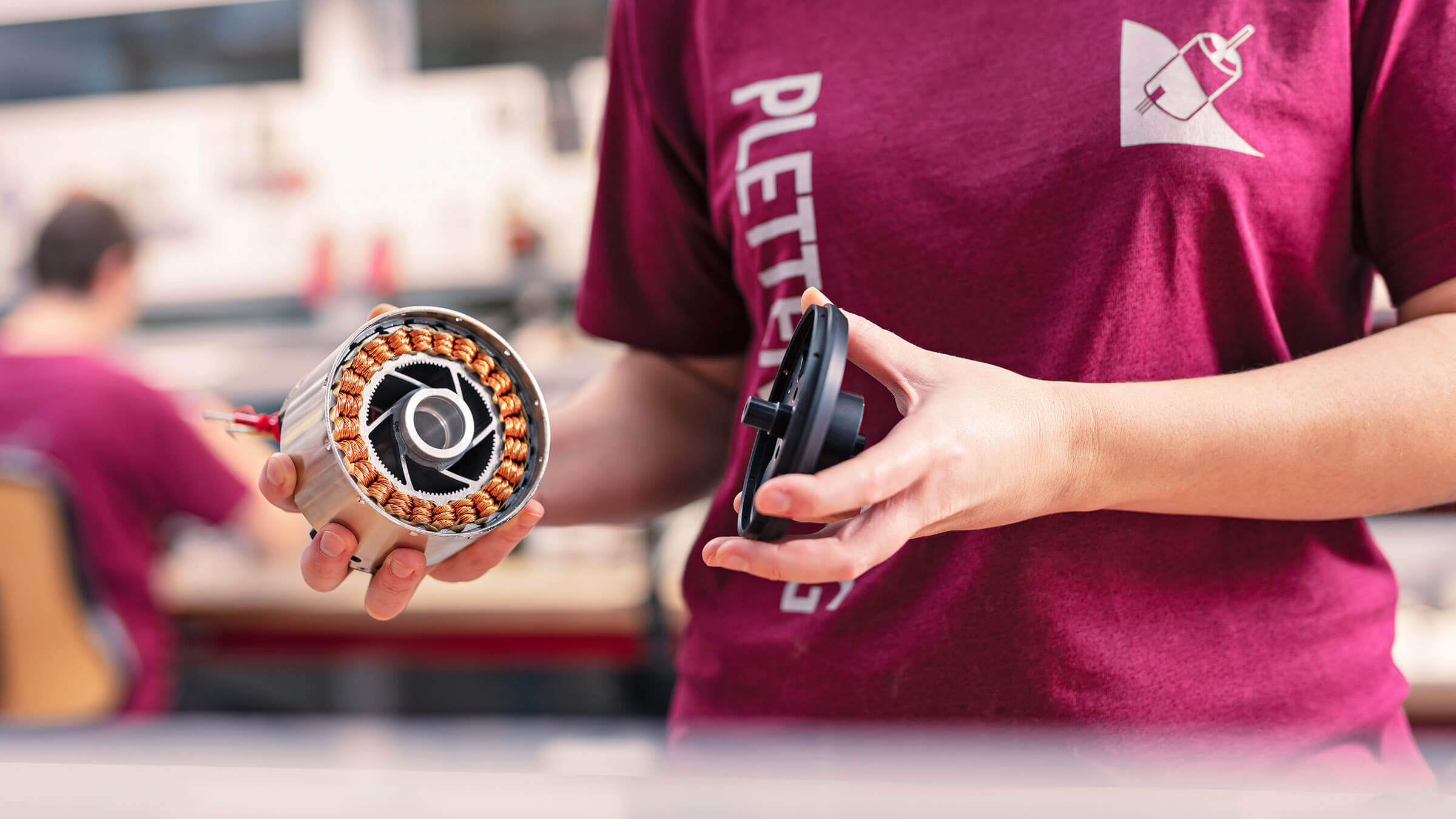 Montage eines Elektromotors in einer Manufaktur