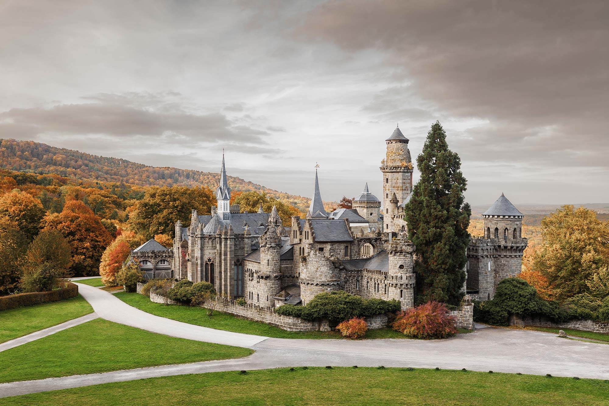 Löwenburg mit Bergpark Wilhelmshöhe in Kassel