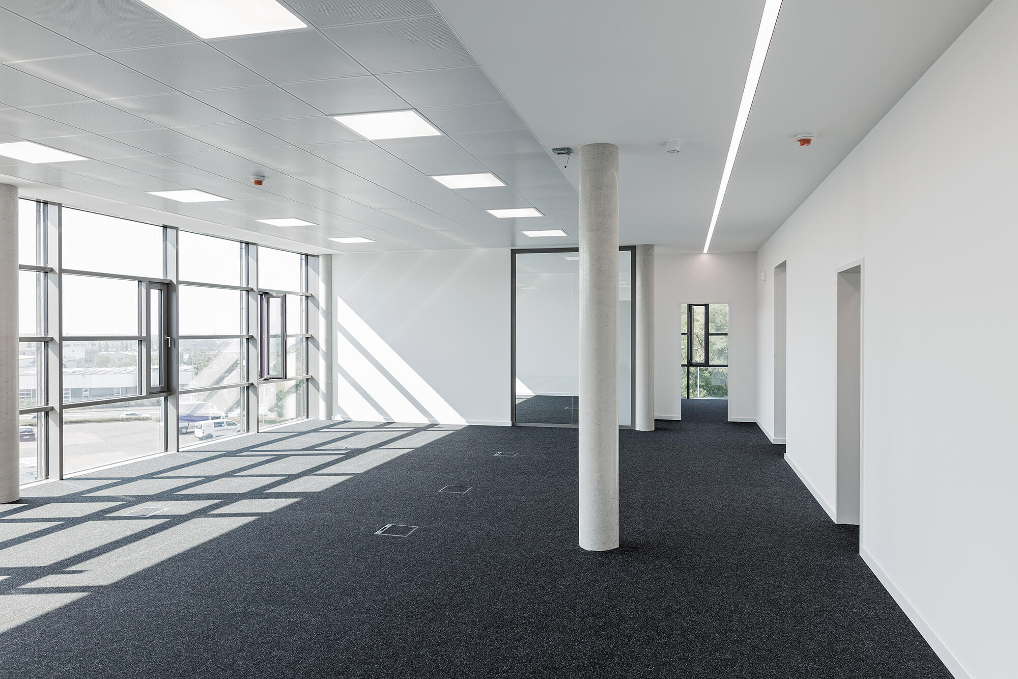 Innenaufnahme Baustelle Deckenbeleuchtung